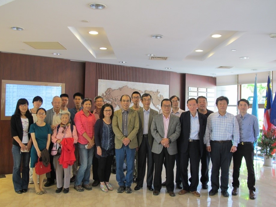 香港中文大学生命科学学院邵鹏柱教授，基因港(香港)生物科技有限公司总裁、香港中文大学兼职教授王骏博士来AV视频