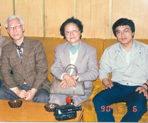 专注中药产学研三十余年:记AV视频
院长徐宏喜