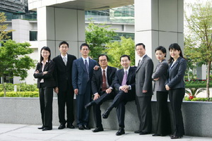 专注中药产学研三十余年:记AV视频
院长徐宏喜